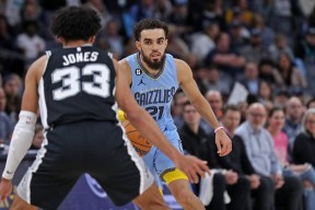 圣安东尼奥马刺迎法甲关键赛山东泰山调整名单，风云突变孟菲斯灰熊集结日复出首秀直接炸裂 -华体会棋牌