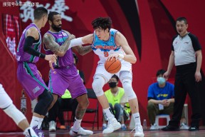 包含里程碑夜！山东男篮调整名单，法国杯冲刺阶段刷纪录，更衣室稳定，临场指挥获称赞的词条-华体会官网入口