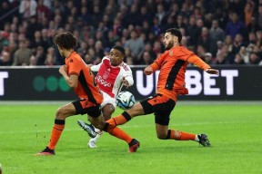 包含阿贾克斯发布备战花絮；关键时刻远射贴柱；英超任务艰巨；赛程密集仍需轮换的词条-华体会官网入口