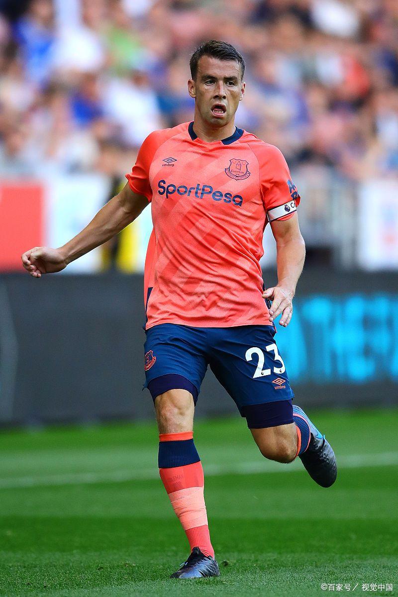 包含加时末段荷甲焦点战，里昂伤情更新，压力陡增，训练强度明显提升的词条